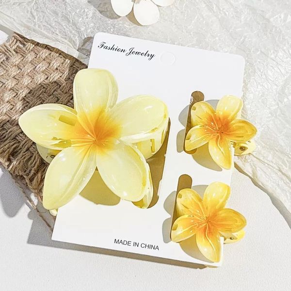 Kit Acessório de Cabelo 3 Piranhas Flor Feriado de Praia para Prender e Decorar Amarelo OEM Kit Acessório de Cabelo 3 Piranhas Flor Feriado de Praia Grande e Pequena Amarelo OEM