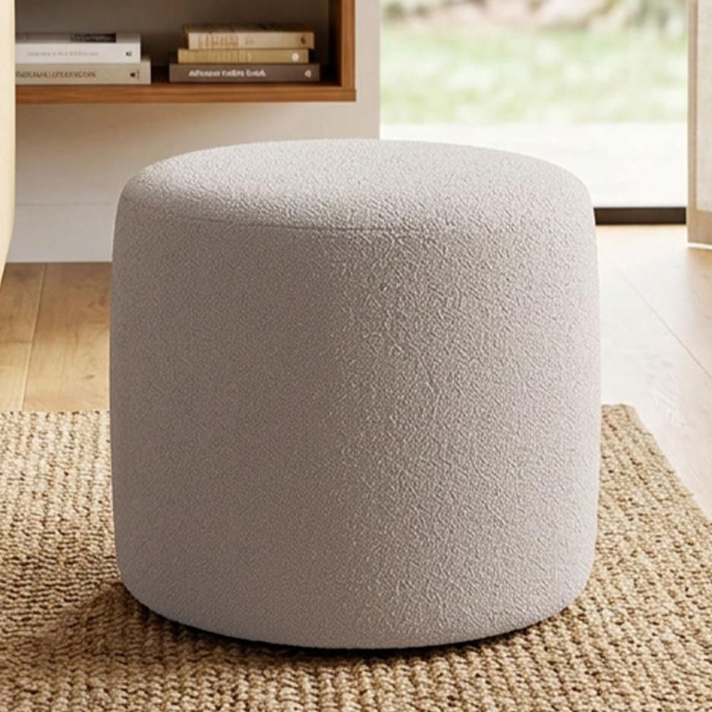 Puff Redondo Coliseu W01 Madeira de Eucalipto e MDF Revestimento Bouclê Bege Lyam Decor