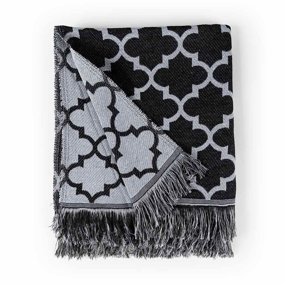 Manta Xale Calama 220CM X 140CM 80% Algodão 20% Poliéster Jacquard Macio com Franja Arabesco Preto Clara Luz Decora