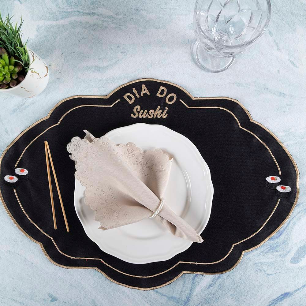 Jogo Americano Simples Bordado 12 Peças em 100% Poliéster com Sousplat e Guardanapo Decorativo para Mesa de Jantar Bege