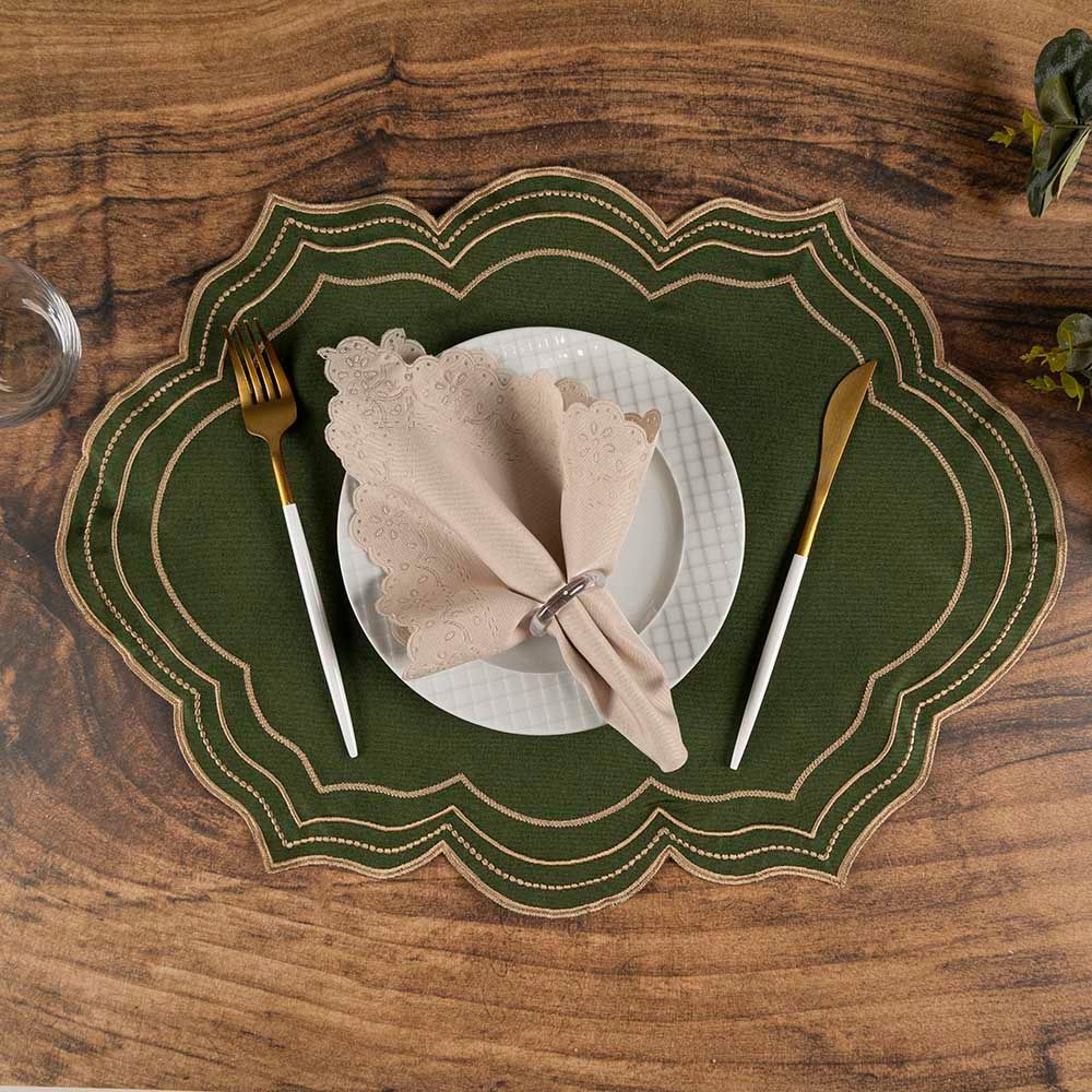 Jogo Americano Napoles Decorativo 100% Poliéster Bordado Fácil Higienização para Mesa de Jantar Verde Musgo Clara Luz