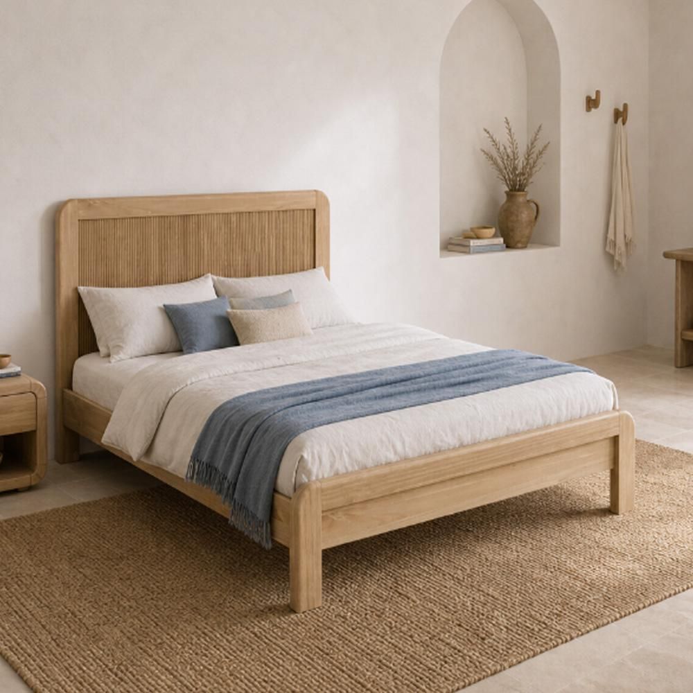 Cama de Casal Benton com Cabeceira Canelada Madeira Maciça Taeda Amadeirado Lyam Decor