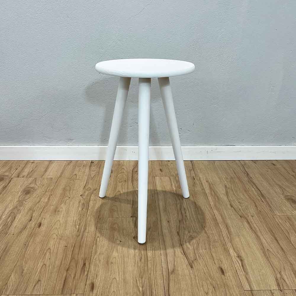 Mesa Lateral Redonda com Pé Palito MDF Madeira 30CM Branco Artfactory Design 30CM
