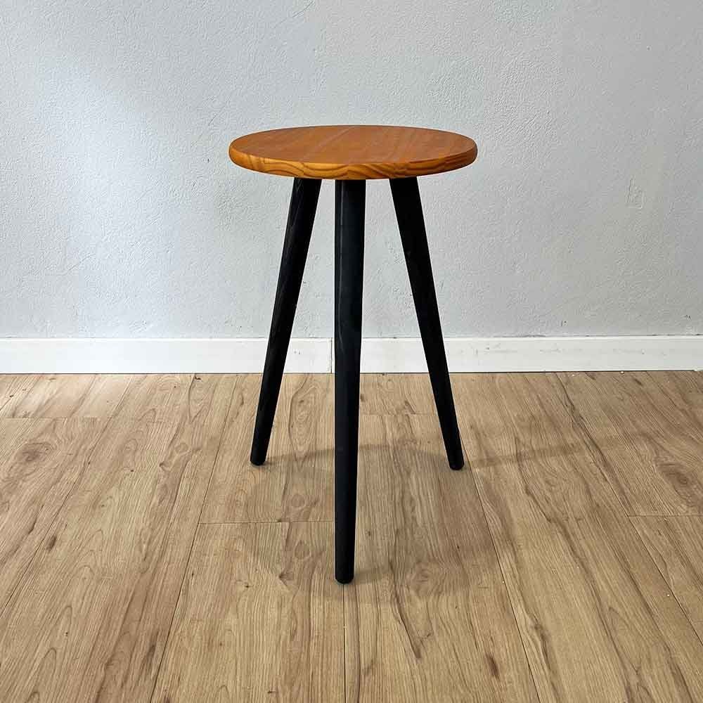Mesa Lateral Redonda com Pé Palito MDF Madeira 30CM Carvalho e Preto Artfactory Design 30CM