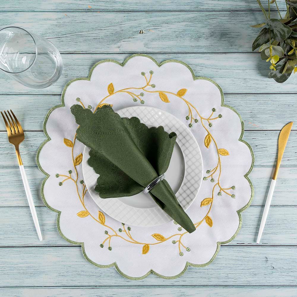 Jogo Americano Simples Bordado 12 Peças em 100% Poliéster com Sousplat e Guardanapo Decorativo para Mesa de Jantar