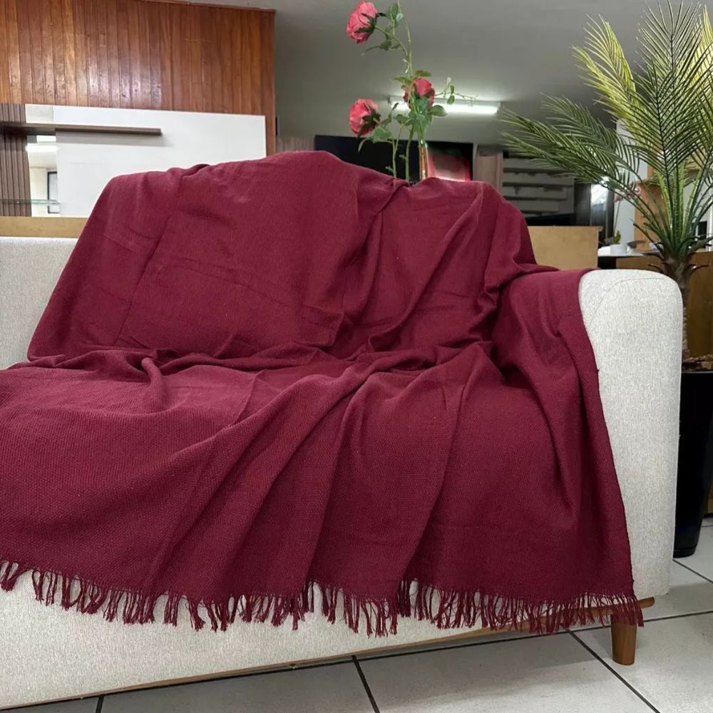 Capa Protetora de Sofá Manta para Sofá e Cama Decorativa Luxo em Algodão Bordô Panos do Lar 170CM X 220CM